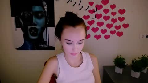 Snapshot of nikonara_ chatting on 12.22.24 nikonara_ online show from 12.22.24