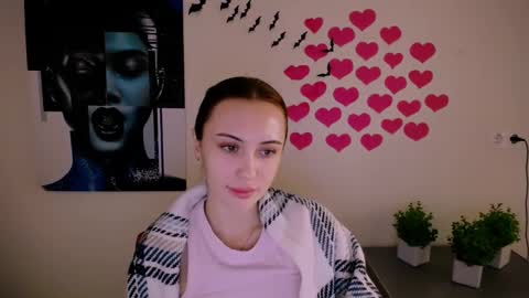 Snapshot of nikonara_ chatting on 12.26.24 nikonara_ online show from 12.26.24