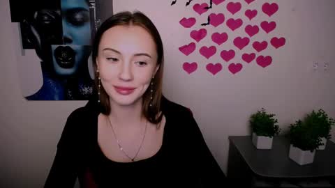 Snapshot of nikonara_ chatting on 01.09.25 nikonara_ online show from 01.09.25