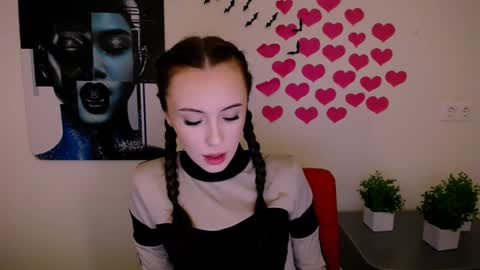 Snapshot of nikonara_ chatting on 01.13.25 nikonara_ online show from 01.13.25