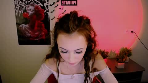 Snapshot of nikonara_ chatting on 03.02.25 nikonara_ online show from 03.02.25