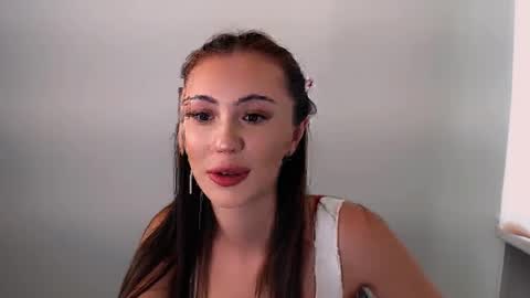 Snapshot of nikonara_ chatting on 09.24.25 nikonara_ online show from 09.24.25