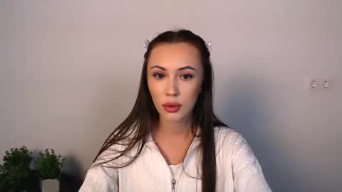 Snapshot of nikonara_ chatting on 10.19.25 nikonara_ online show from 10.19.25