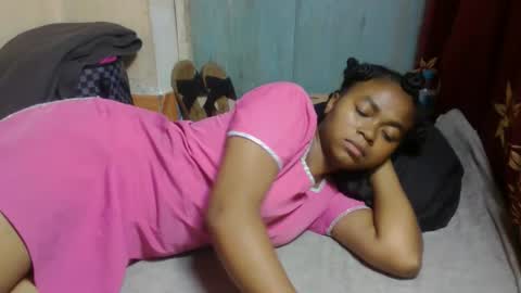 nilah online show from 04.11.26