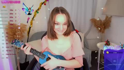 Snapshot of nillie_kelly chatting on 12.30.24 Nillie online show from 12.30.24