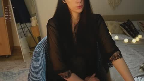 Jennet online show from 12.20.25