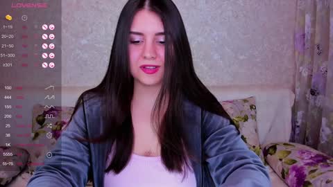 Nina online show from 01.11.25