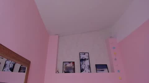 NINA online show from 03.12.25