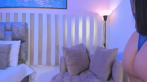 Snapshot of nina_glow_ chatting on 02.12.26 nina_glow_ online show from 02.12.26