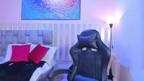 Snapshot of nina_glow_ chatting on 02.28.26 nina_glow_ online show from 02.28.26