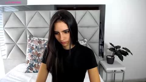  Nina  online show from 12.31.24