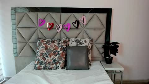  Nina  online show from 02.14.25