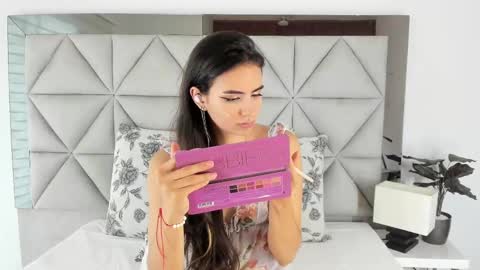  Nina  online show from 10.15.25