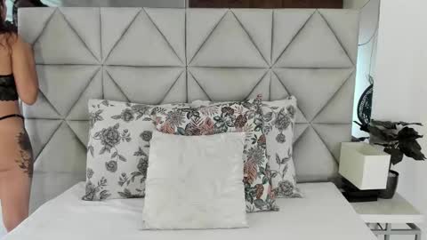  Nina  online show from 10.30.25