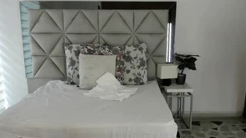  Nina  online show from 11.05.25