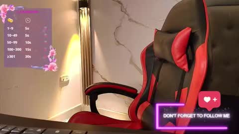  N I N A online show from 11.06.25