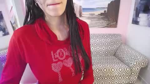 Nina online show from 10.25.25