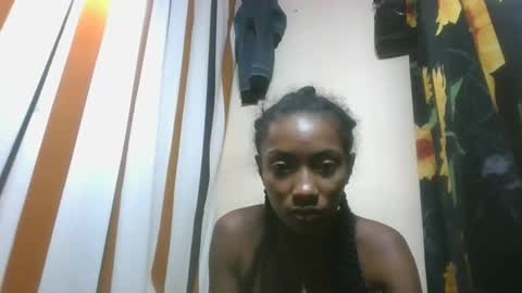 ninaeaa online show from 11.18.25