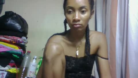 ninaeaa online show from 04.16.26