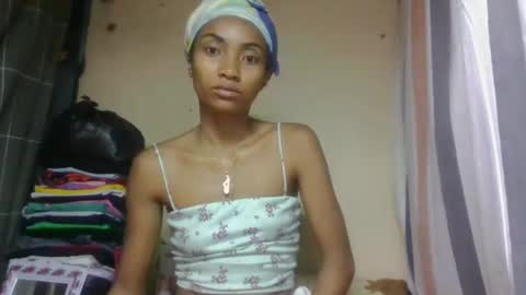 ninaeaa online show from 04.18.26