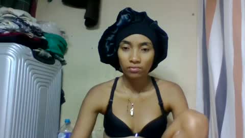 Snapshot of ninaeaa chatting on 06.15.26 ninaeaa online show from 06.15.26