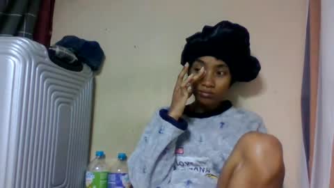 Snapshot of ninaeaa chatting on 06.18.26 ninaeaa online show from 06.18.26