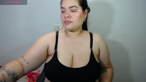 Snapshot of ninafuentes2x chatting on 07.30.26 NinaFuentes online show from 07.30.26