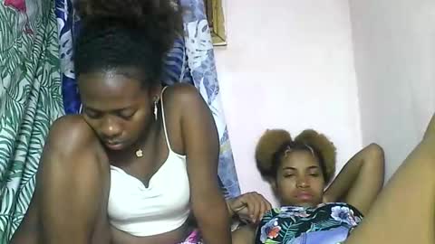 Snapshot of ninah9794 chatting on 11.27.25 Ninah9794 online show from 11.27.25