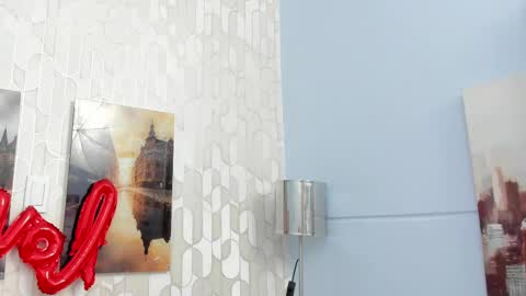 Snapshot of ninamedux chatting on 02.06.25 Nina Medux online show from 02.06.25