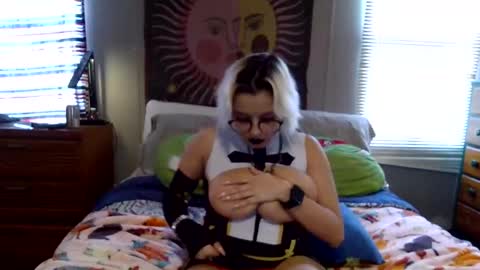 Nina Rei online show from 02.23.25