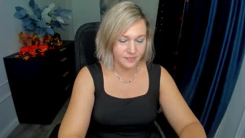 ninastarle online show from 10.22.25