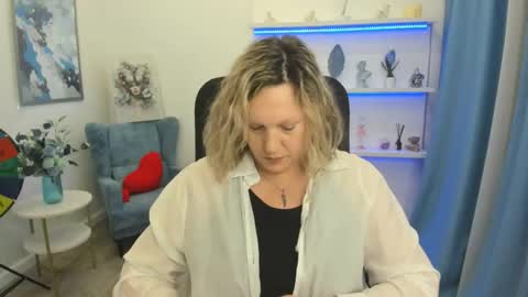 ninastarle online show from 04.19.26