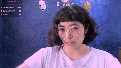 Snapshot of ninayellow chatting on 01.16.25 Nina online show from 01.16.25