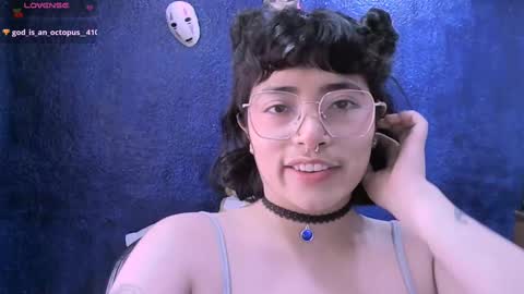 Snapshot of ninayellow chatting on 02.27.25 Nina online show from 02.27.25