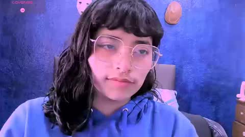 Snapshot of ninayellow chatting on 09.11.25 Nina online show from 09.11.25