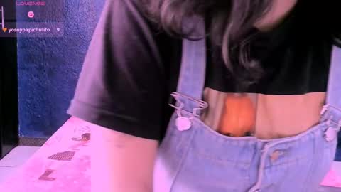 Snapshot of ninayellow chatting on 09.12.25 Nina online show from 09.12.25