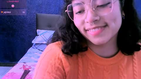 Snapshot of ninayellow chatting on 09.24.25 Nina online show from 09.24.25