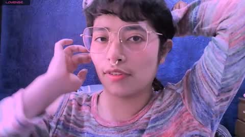 Snapshot of ninayellow chatting on 01.19.26 Nina online show from 01.19.26