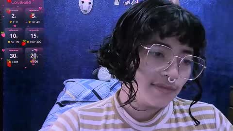 Snapshot of ninayellow chatting on 02.12.26 Nina online show from 02.12.26