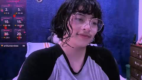 Snapshot of ninayellow chatting on 03.09.26 Nina online show from 03.09.26