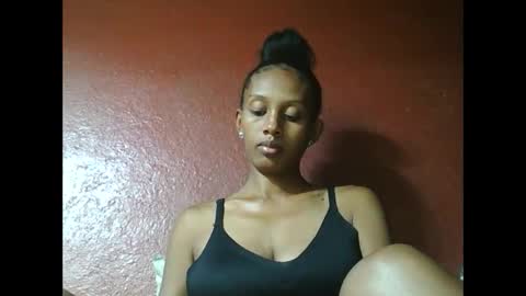 ninie246746 online show from 02.25.25