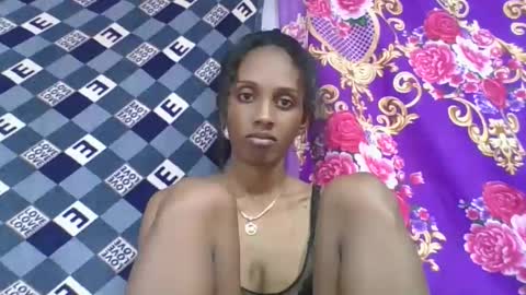 ninie246746 online show from 04.18.26