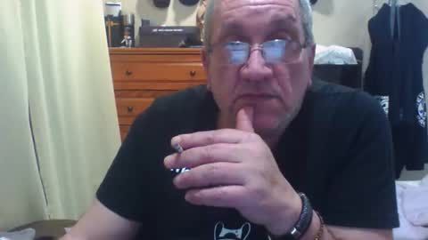 Snapshot of nionios67 chatting on 01.06.26 Dennis online show from 01.06.26