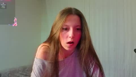 Snapshot of nivorelle chatting on 06.02.26 Polly 3 online show from 06.02.26