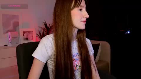 Snapshot of nixxora chatting on 06.18.26 Nixxora online show from 06.18.26