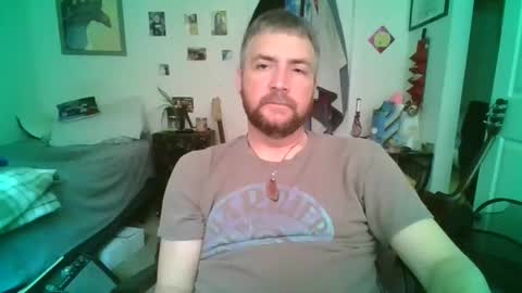 Snapshot of njoefats420 chatting on 05.25.26 njoefats420 online show from 05.25.26