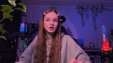 Tears Lora online show from 01.25.25