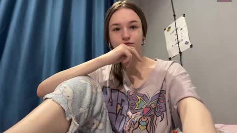 Tears Lora online show from 12.21.25