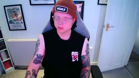 Snapshot of nlrb93 chatting on 11.08.25 BNate93 online show from 11.08.25