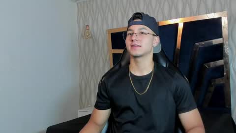 Snapshot of noah_clarkk chatting on 04.20.26 Noah online show from 04.20.26